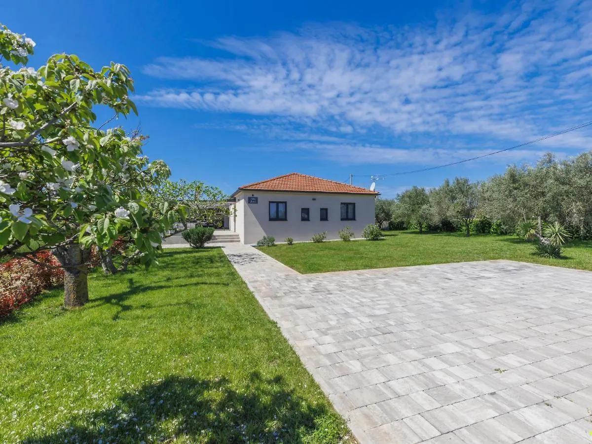 Holiday Home Villa Ani By Interhome Liznjan