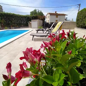 Appartamento Krasa Sea View Apartmants With Pool, Ližnjan